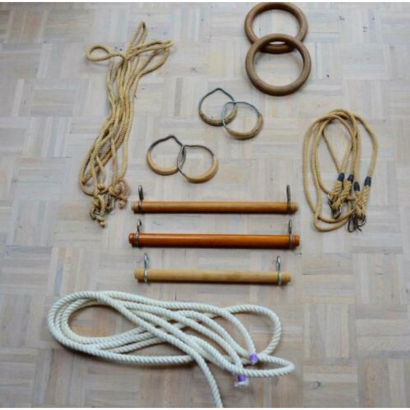 Vintage Gym/Turnringen + Houten Trapezes