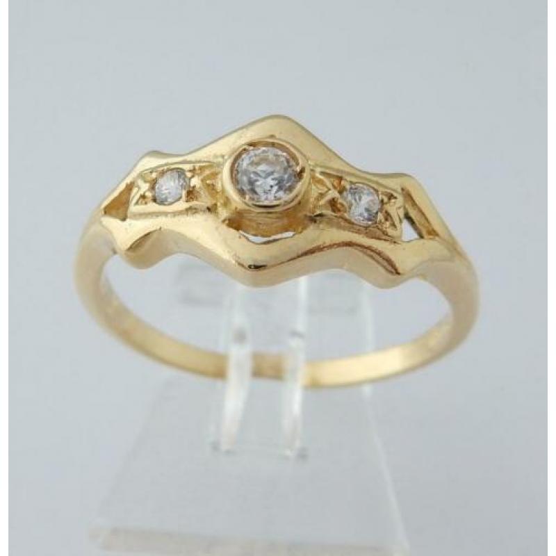 14 karaat Gouden Dames Ring met 3 Zirconia edelstenen