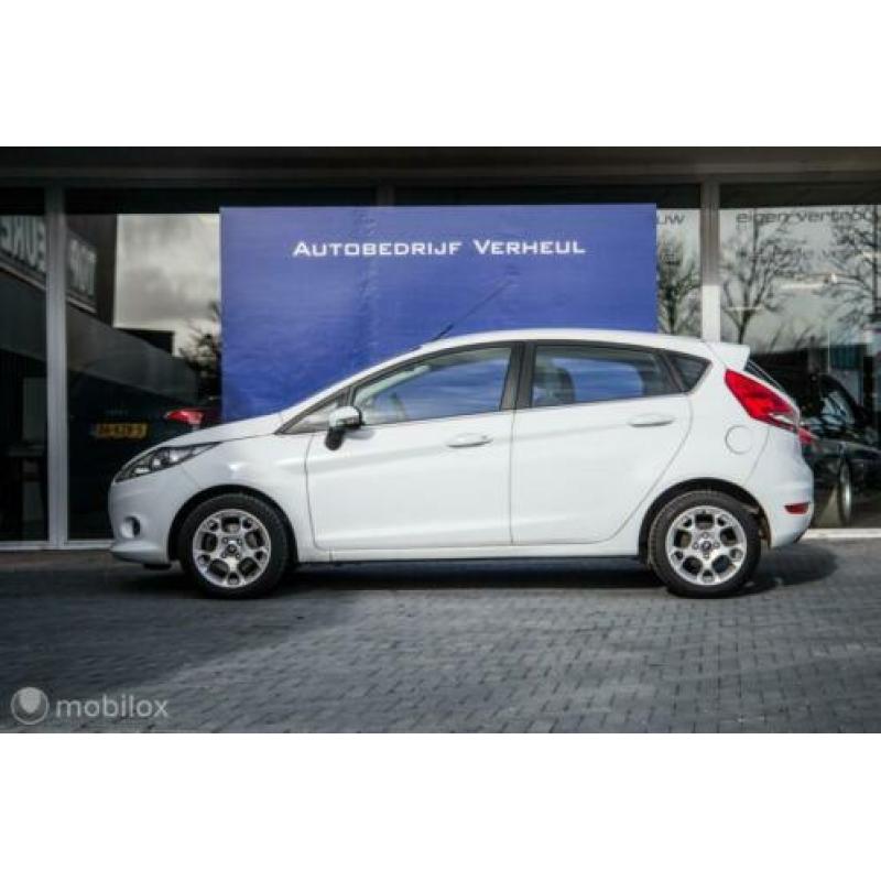 Ford Fiesta 1.25 Titanium 5 Drs Airco Nap Boekjes