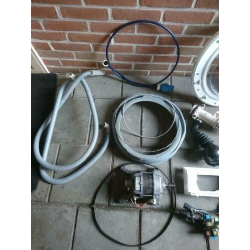 Wasmachine onderdelen AEG model L75675FL