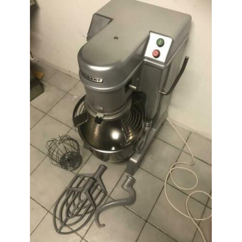 Hobart NCM20 planeetmenger 380Volt nagekeken met RvS tafel