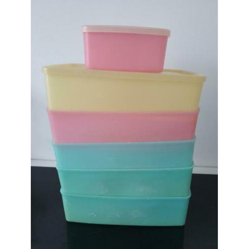 Retro tupperware bakken