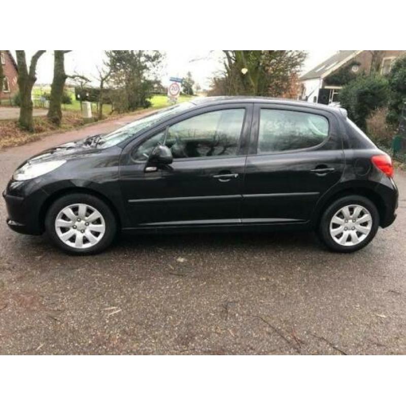 Peugeot 207 1.4 VTi X-line