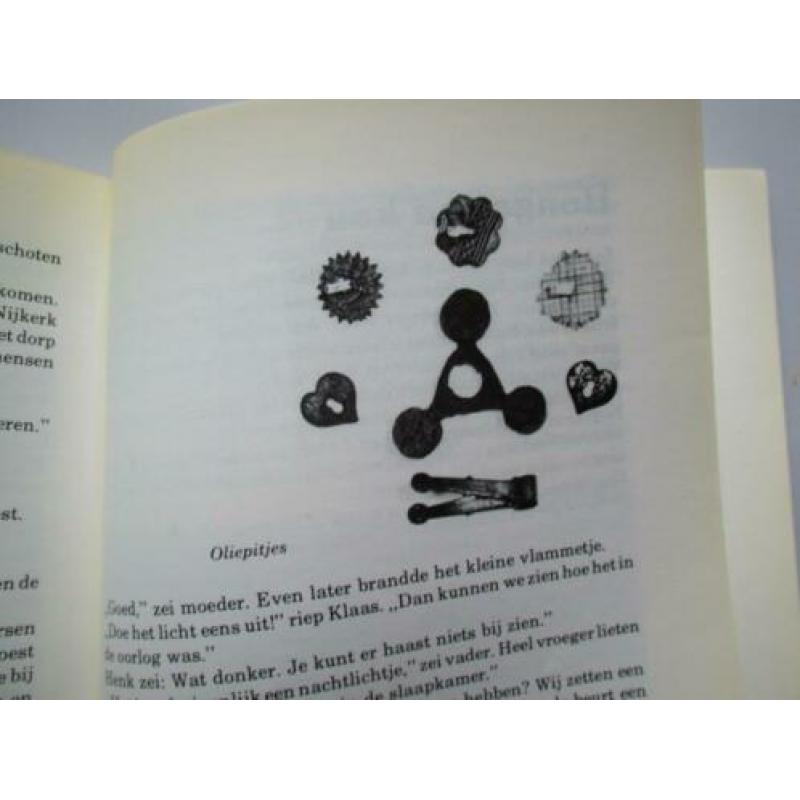 WO II~Vijf Bange Jaren~Bunschoten~Oud Schoolboek 2e Wereldoo