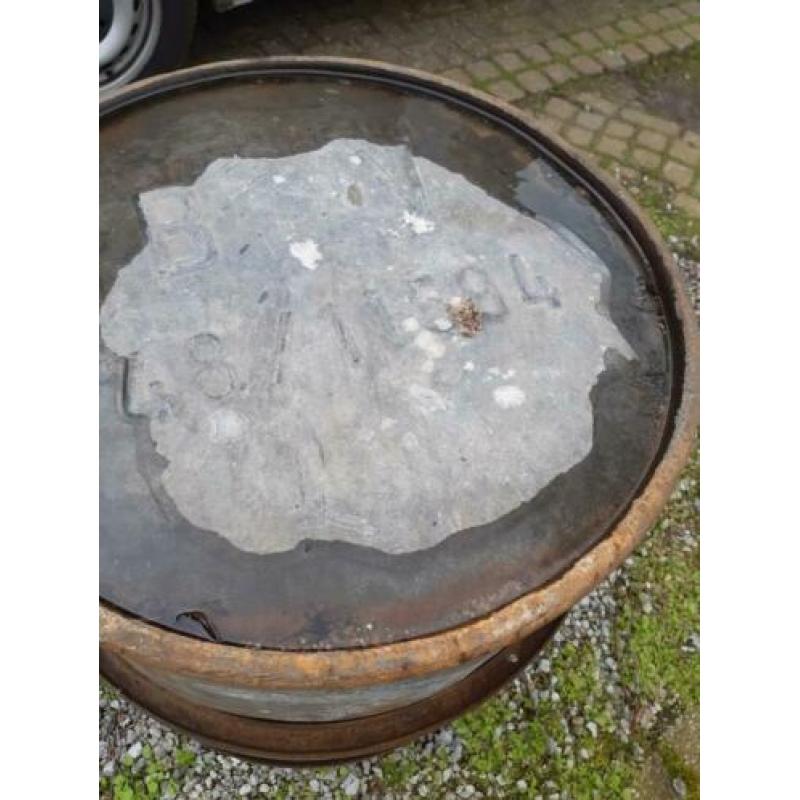 Antiek oliedrum olievat 200L olie vat drum olieblik tank