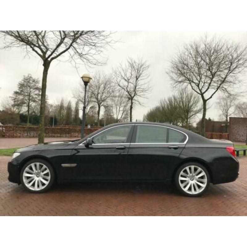 BMW 7-serie 740i High Executive NACHTZICHT/PANO/MEMORY/NAP