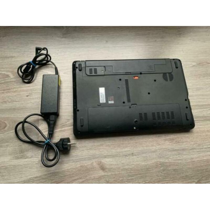Acer Aspire E1-571