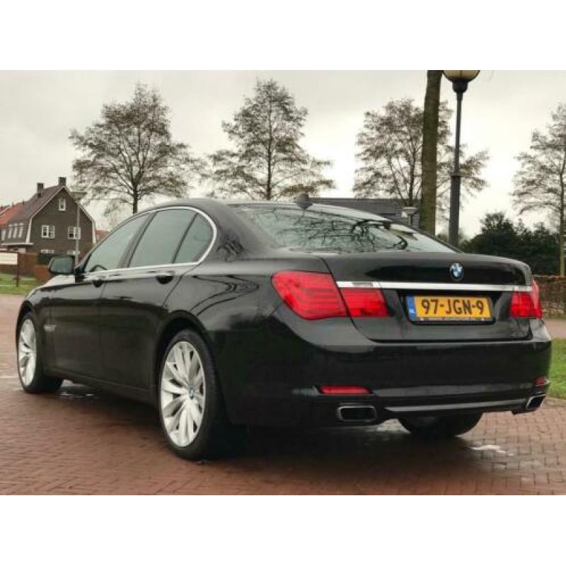 BMW 7-serie 740i High Executive NACHTZICHT/PANO/MEMORY/NAP