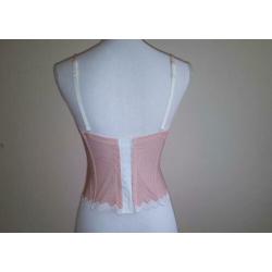 Marie Jo roze bustier met baleinen en haakjessluiting