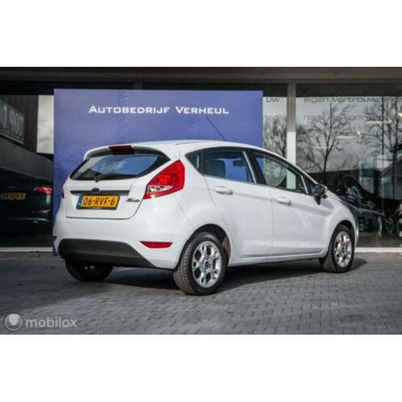 Ford Fiesta 1.25 Titanium 5 Drs Airco Nap Boekjes