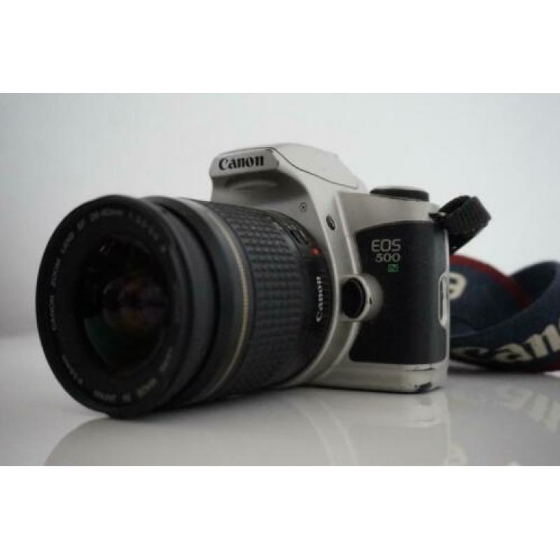 Canon EOS 500n met 28-80mm lens