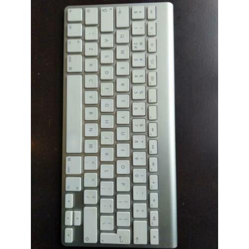 Apple Wireless Keyboard Model A1413