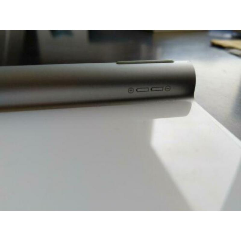 Apple Wireless Keyboard Model A1413