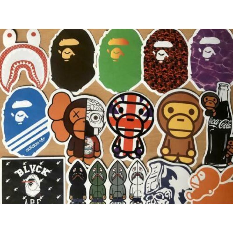 18 stickers hypebeast Bape Shark Hoodie LV Milo Kaws laptop