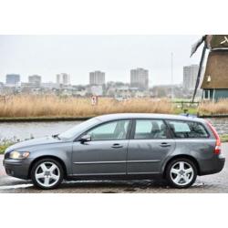 Volvo V50 2.4 Momentum Leder interieur! 4 nieuwe banden!