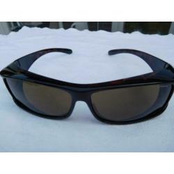 POLEROID OVERZET ZONNEBRIL DAMENS art 9004 cat 3