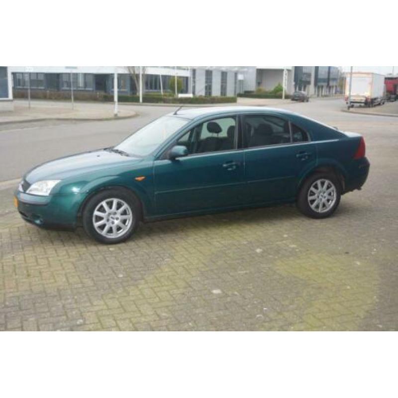 Ford Mondeo 1.8 16V 92KW HB 2001 Groen