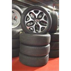 Gebr. 17'' Renault Captur velgen + Continental zomerbanden