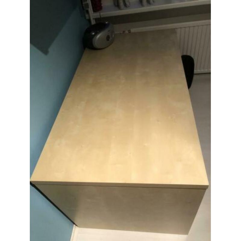 Bureau en bureaustoel