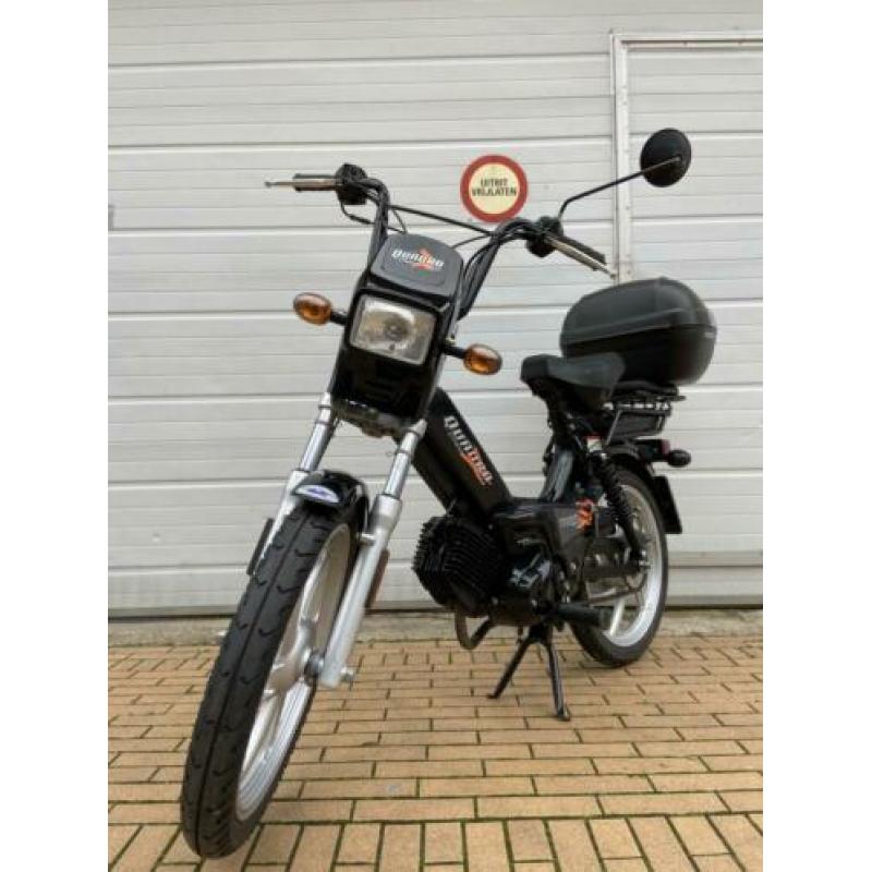 Tomos quadro xl 25 km 2T e start met olie tank