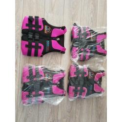 Aantal nieuwe kinder waterskivesten zwemvest maat S 20-30kg.