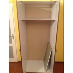 Witte kledingkast hang / leg