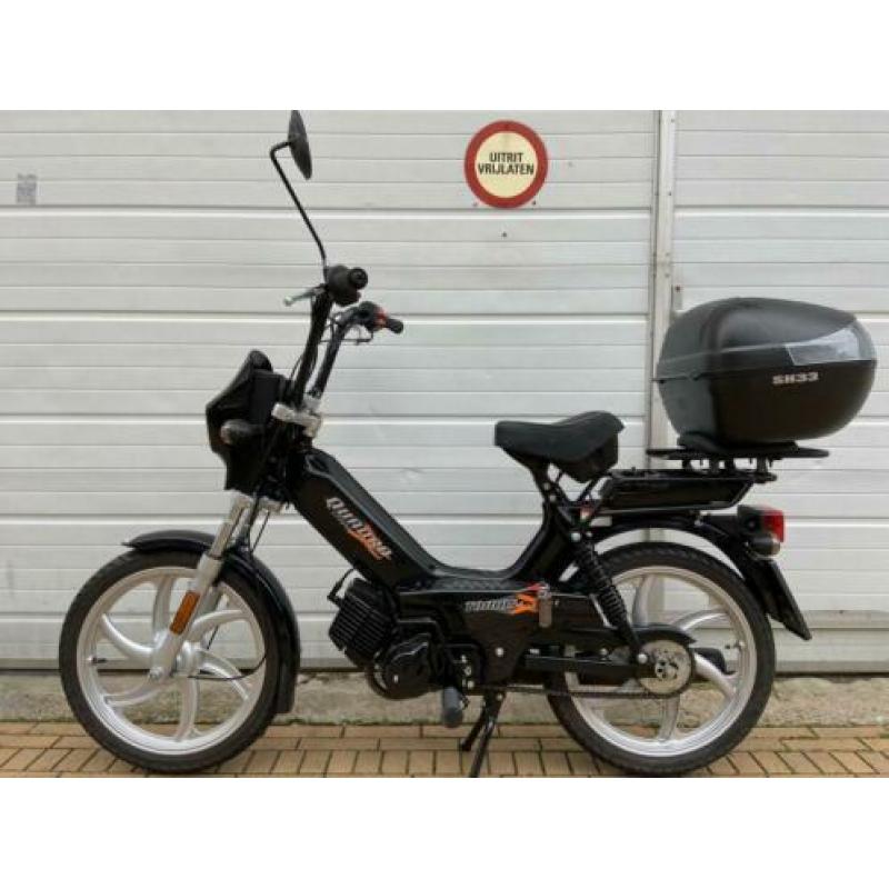 Tomos quadro xl 25 km 2T e start met olie tank
