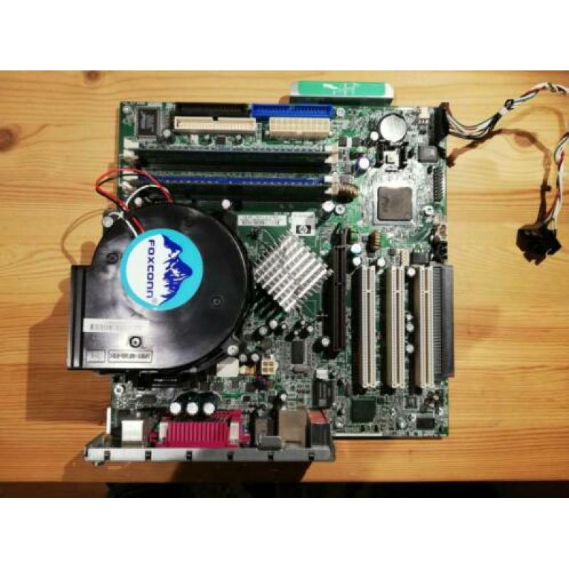 HP d530 SFF moederbord compleet met CPU / Koeler / RAM