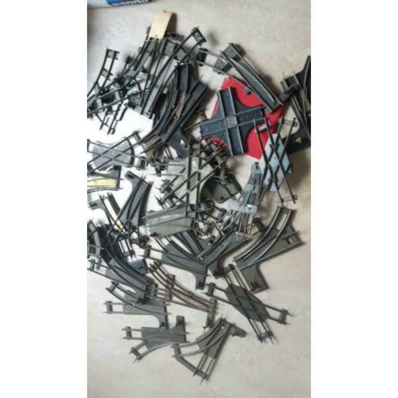 Antieke treinrails 4 dozen vol