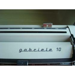 Gabrielle 10/ Adler/typmachine/ schrijfmachine in koffer