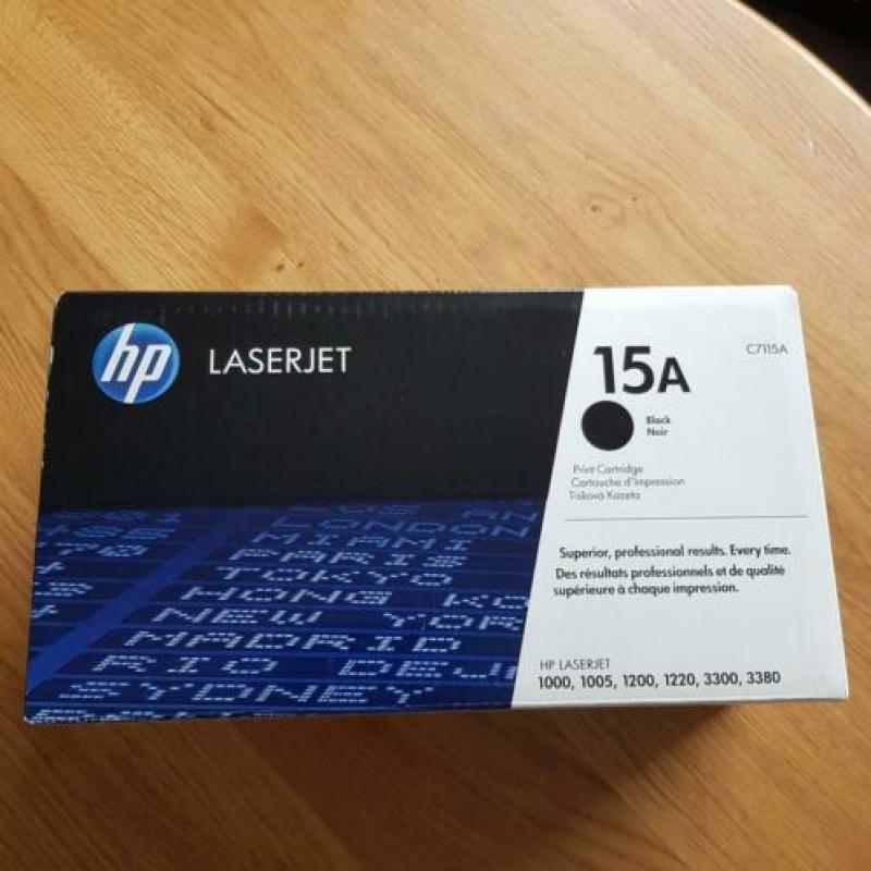 Nieuw: Originele toner van HP, type 15A.