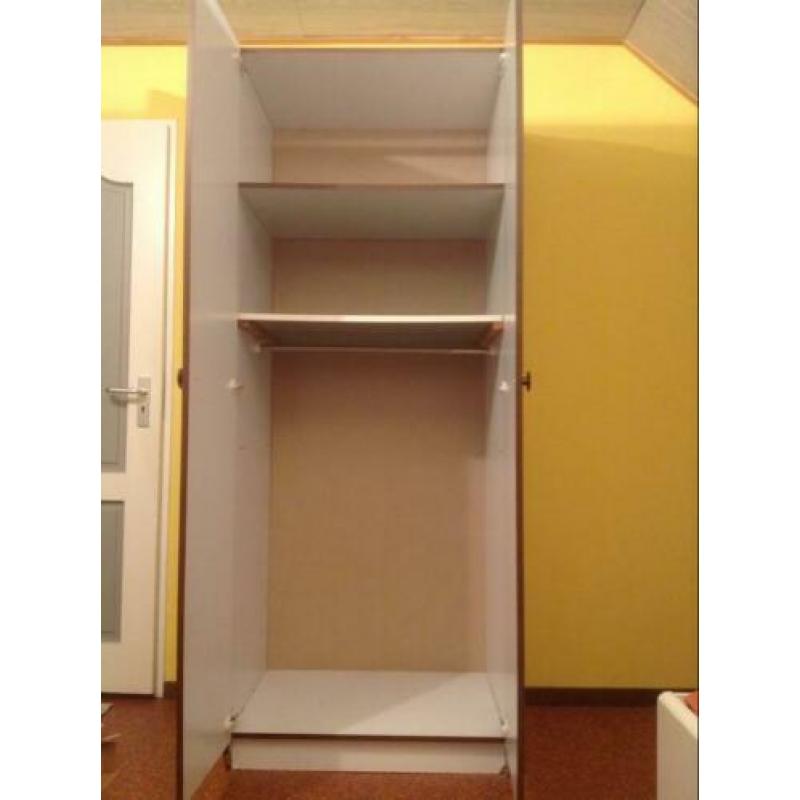 Witte kledingkast hang / leg