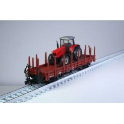 Goederenwagon type Kbs met Massey Ferguson tractor, DB