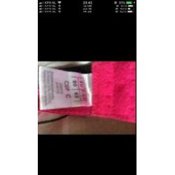 BH pink / zwart maat 80C. NIEUW