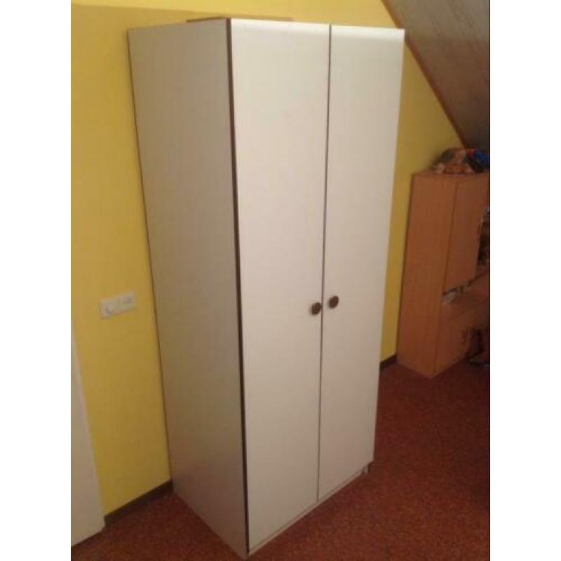 Witte kledingkast hang / leg