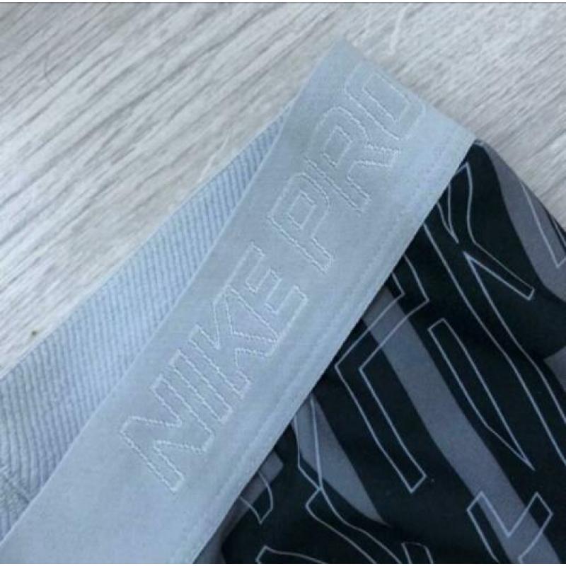 Sportlegging van Nike maat S
