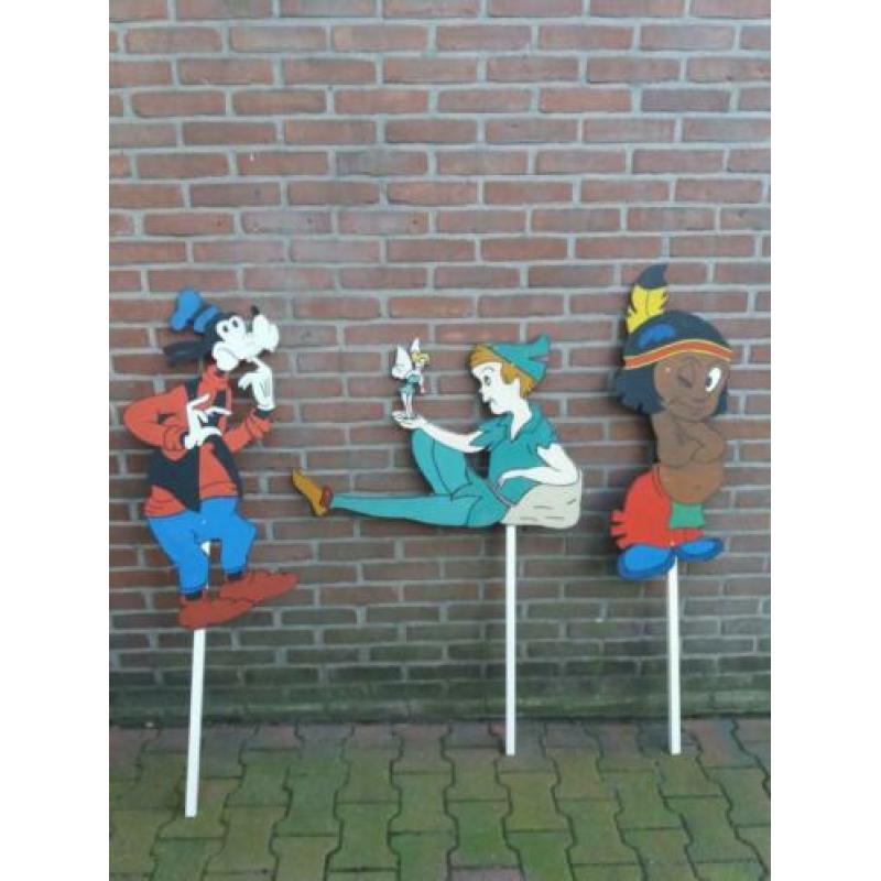 Te huur vrolijke straatversiering met thema Disney