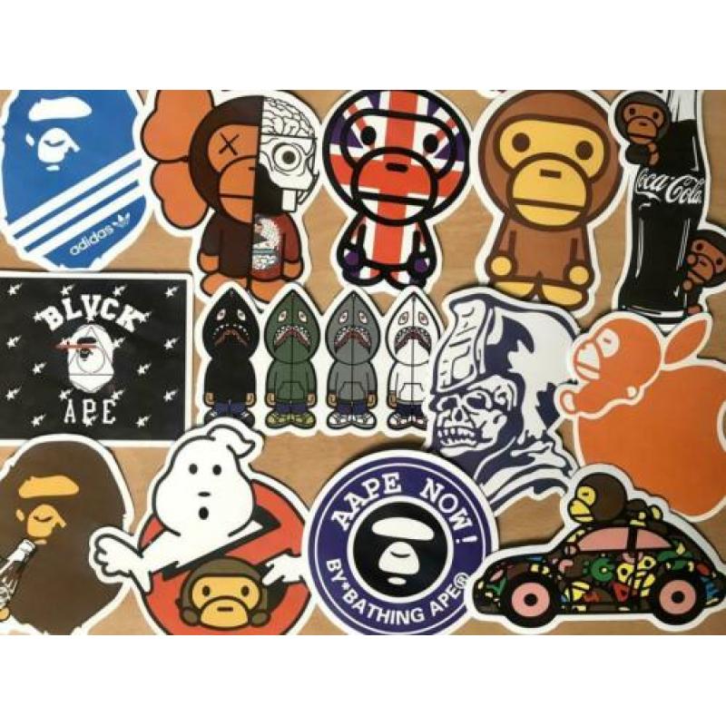18 stickers hypebeast Bape Shark Hoodie LV Milo Kaws laptop