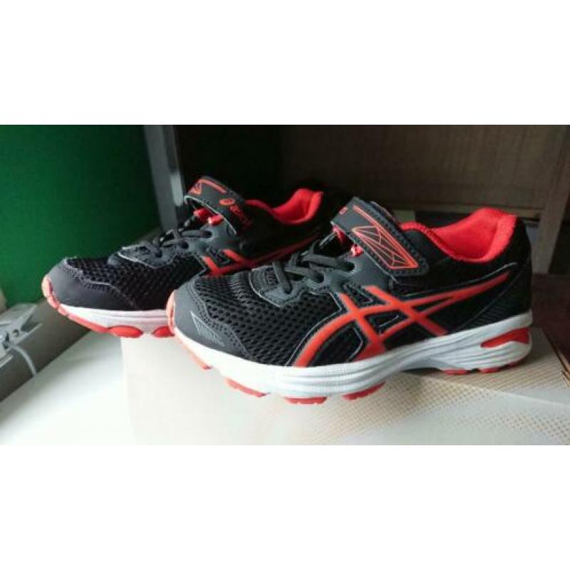 ASICS GYM SPORTSCHOENEN schoenen nauwelijks gedragen 35