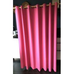 Roze gordijnen