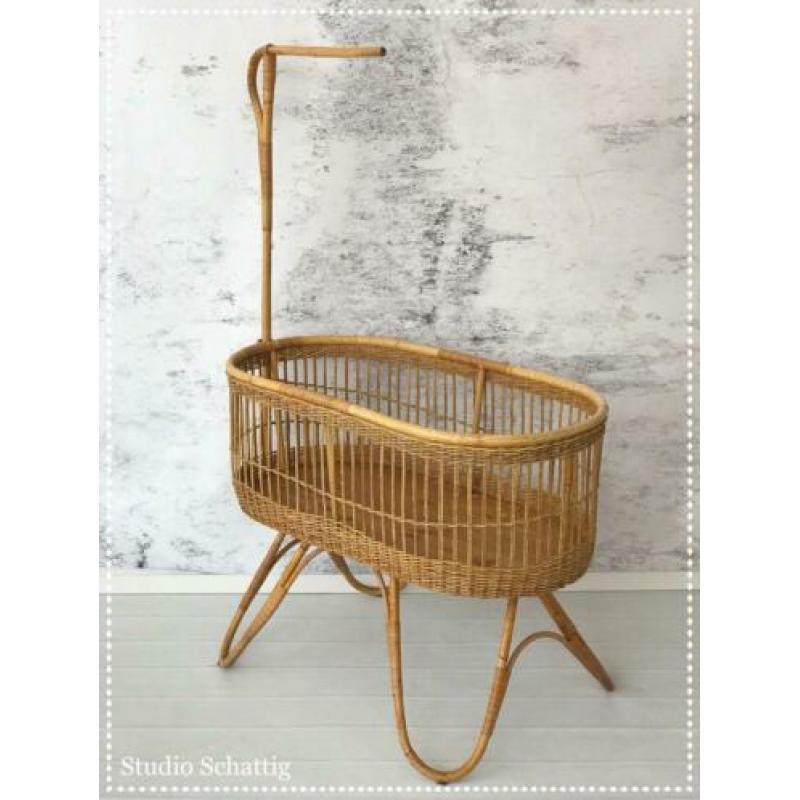 *rotan wieg * nieuw * incl bekleding