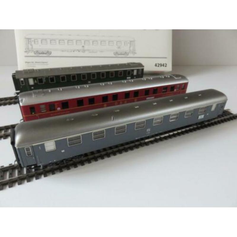 Marklin 42942 Riviera Express DB/DSG/FS set met 3 rijtuigen