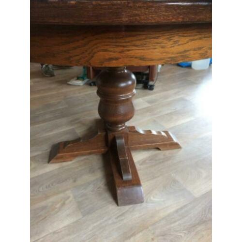 Ronde eettafel donkerbruin eiken (uittrekbaar)