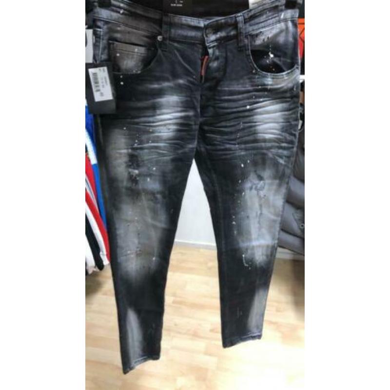 Heren Moncler Polo Dsquared Broek Moncler jas Louboutins✅