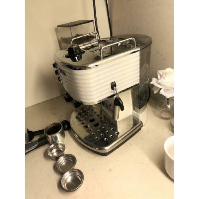 DeLonghi Koffie/Espresso Apparaat Scultura ECZ