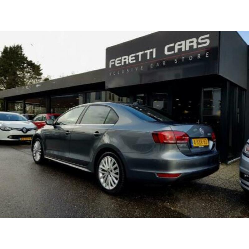 Volkswagen Jetta HYBRID GRATIS 1JAAR RENTEVRIJ LENEN!