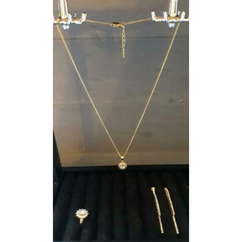 Strass setje verguld ringmaat 18,5