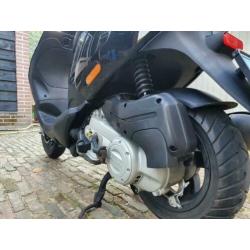 Mooie Piaggo Zip 4t 2017 MOET WEG