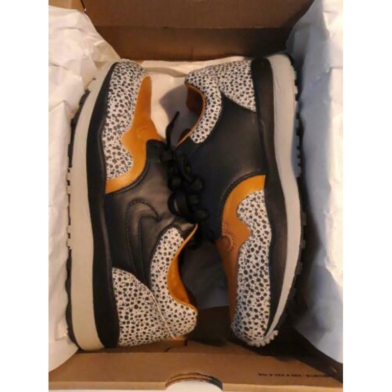 Nike Air Safari NRG Tan/Beige/Black-Chacoal maat 42,5