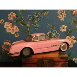 Chevrolet roze vintage retro oltimer modelauto schaal MF316